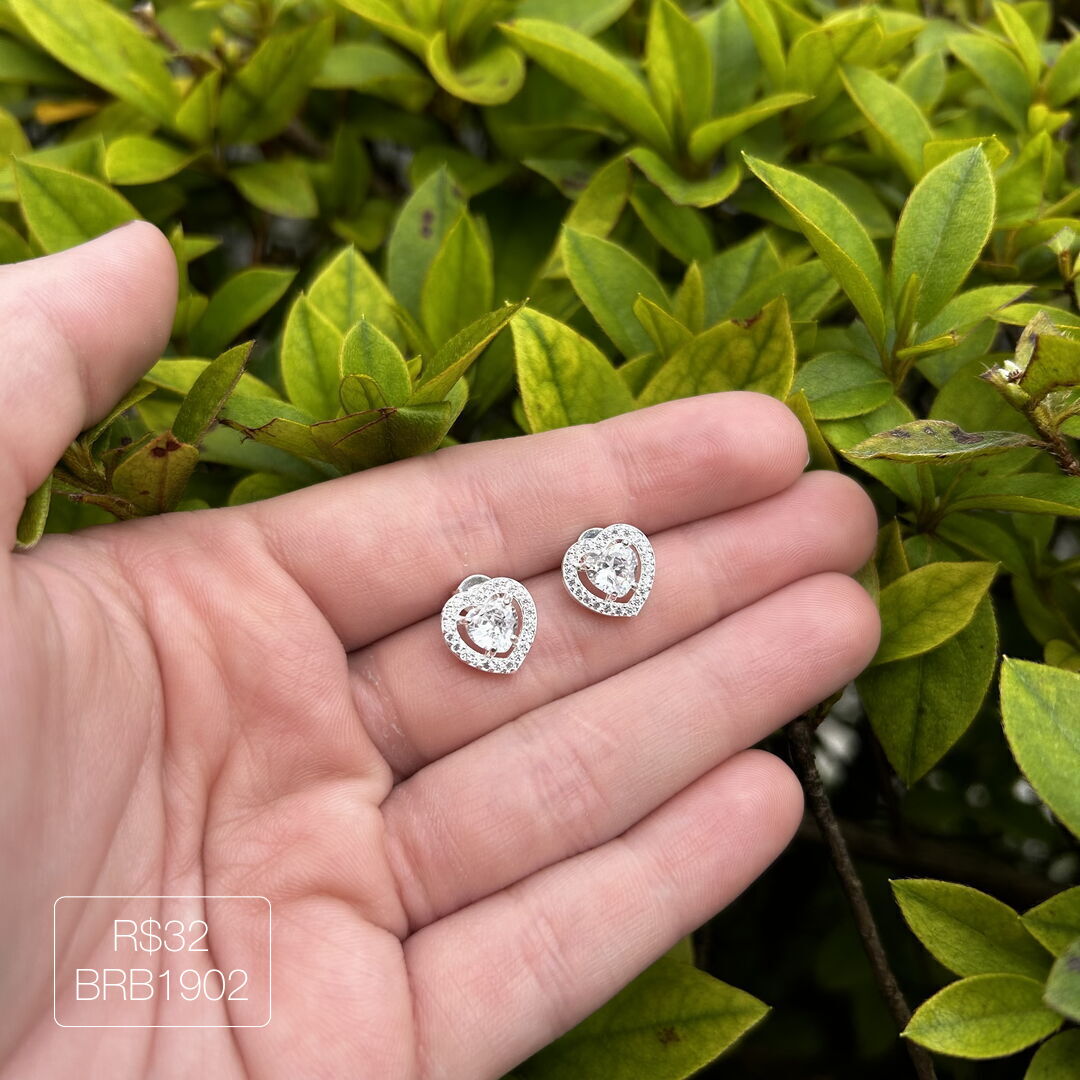 Brinco de Coração Cristal Cravejado Cristal Prateado